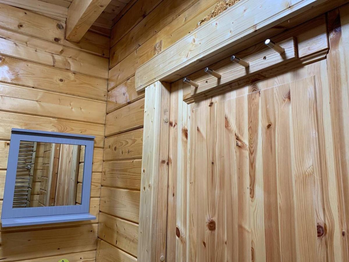 Immaculate 5 Mins To Dog Friendly Ferienhaus *