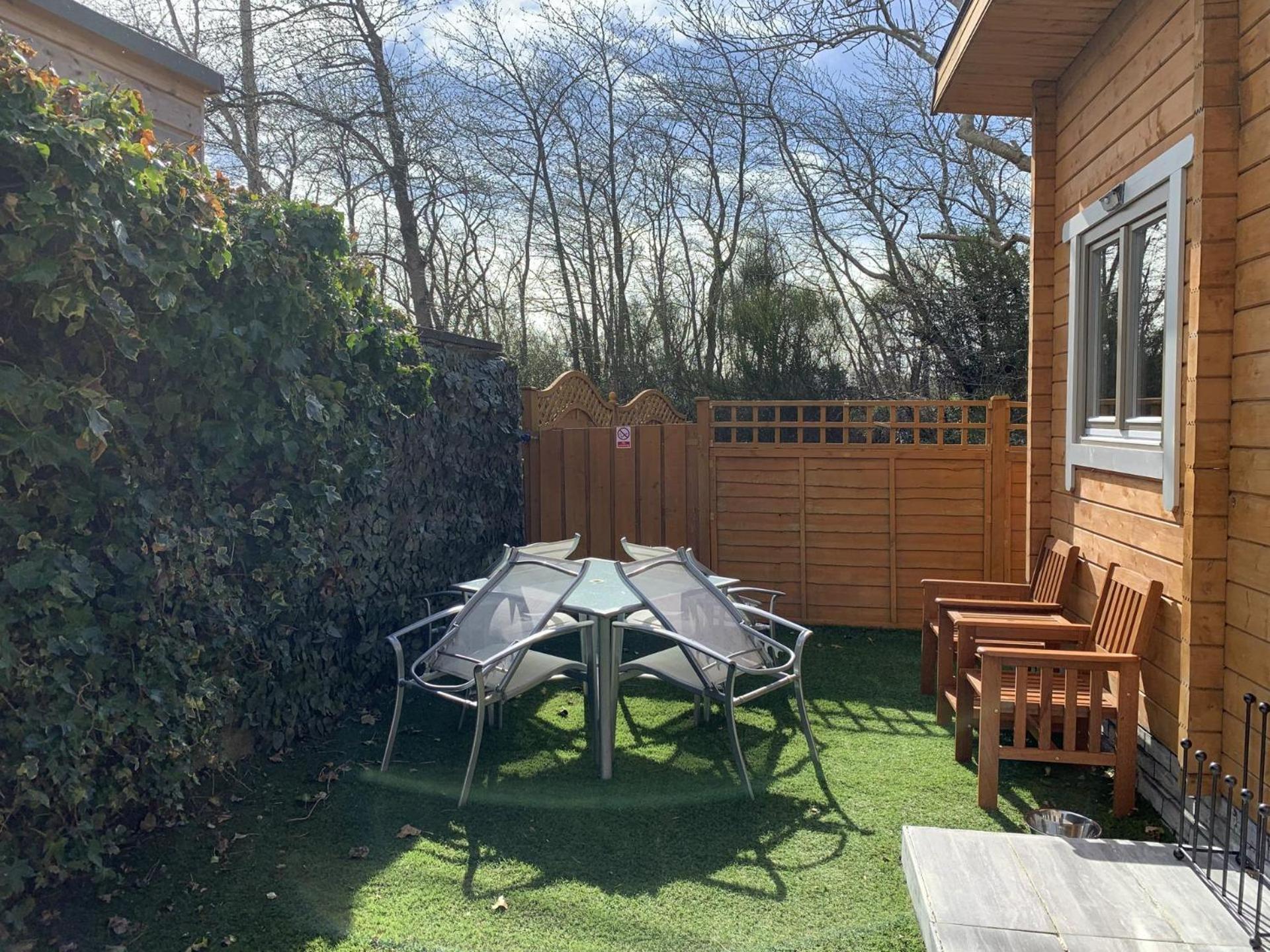 Immaculate 5 Mins To Dog Friendly Ferienhaus *